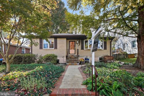 512 Gilmoure Dr, Silver Spring, MD 20901-2006