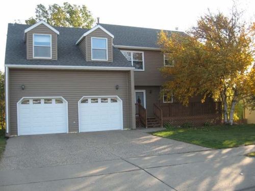 3111 Crocus Ave, Bismarck, ND 58501-3273
