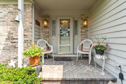 39936 Harbor Ridge Dr, Antioch, IL 60002-2317