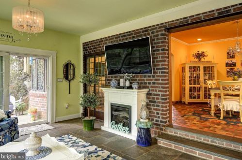 585 Warwick Rd, Haddonfield NJ 08033-3845 exterior