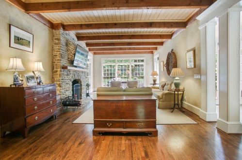 2839 Dover Rd, Atlanta GA  30327-1209 exterior