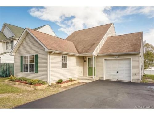 33 Dolphin Cir, Berkeley Township, NJ 08721-2463