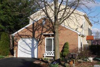 2237 Concord Cir, Harrisburg PA  17110-9266 exterior
