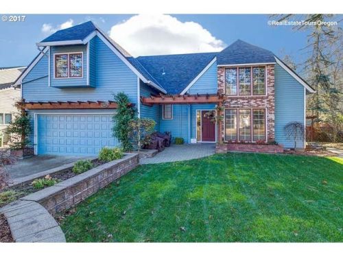 1512 Hess Creek Ct, Newberg, OR 97132-9579