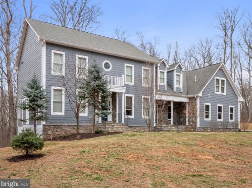 5739 Varzara Rd, Marshall, VA 20115-2359