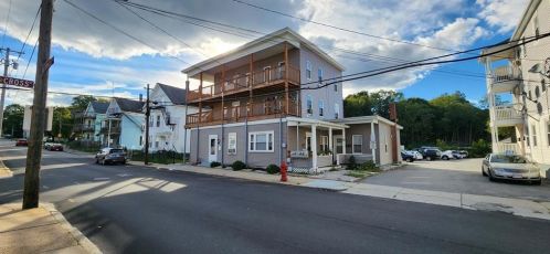 47 Transit St, Woonsocket, RI 02895-5859