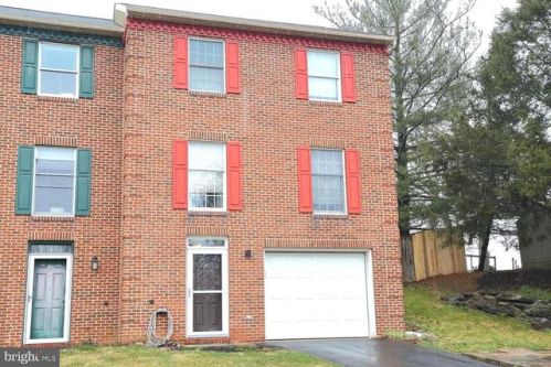 17 Derby Ln, Lancaster, PA 17603-9489
