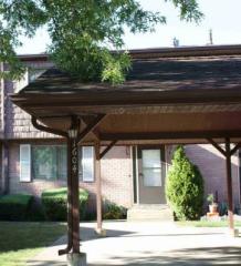 1604 Blackhawk Trl, Wheeling, IL 60090-5107