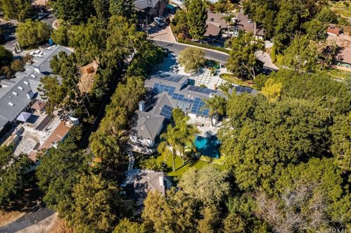 10042 Rangeview Dr, Santa Ana, CA 92705-1529
