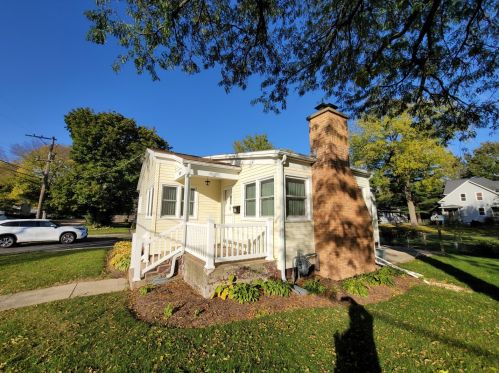 309 9th St, Oregon, IL 61061-1706
