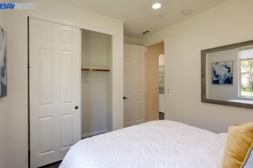 330 Belshaw Dr, Milpitas CA 95035-5472 exterior