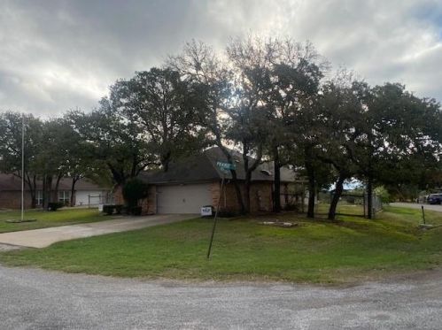 301 Prairie Ln, Granbury, TX 76048-6712