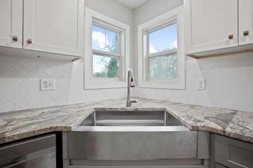 2732 Miles Cir, Atlanta GA  30344-3743 exterior