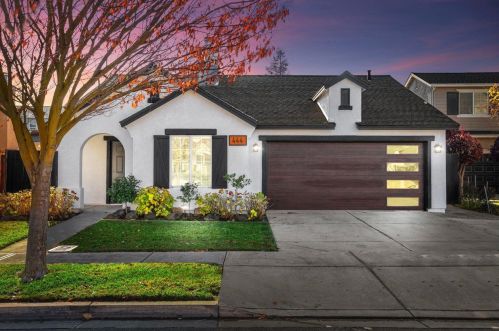 444 Garden Gate Way, Turlock, CA 95382-7345