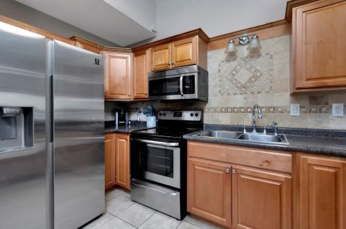 4753 Rose Of Sharon Ln, Fort Worth TX  76137-2326 exterior