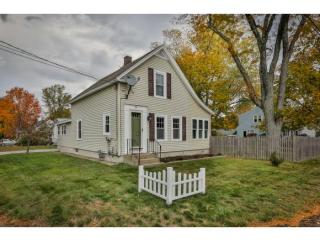 39 Pine Hill Ave, Nashua, NH 03064-1347