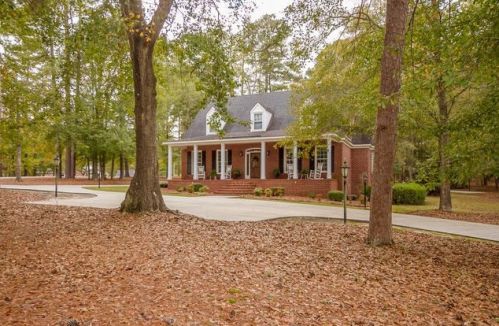 34 Lennox Ave, Norris, GA 30828-9136