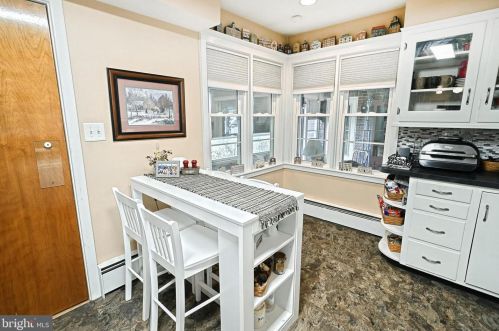 121 Blooming Grv Rd, Hanover PA 17331-8534 exterior