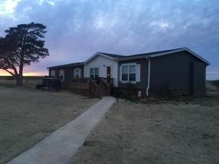 15422 Oakwood Rd, Bison, OK 73720-5000