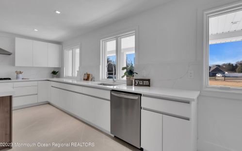 171 Wall St, Tinton Falls NJ  07724-2416 exterior