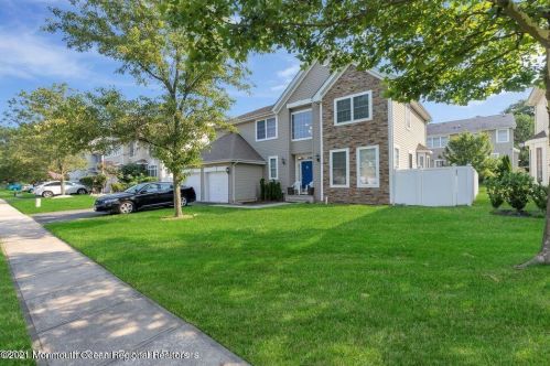 5 Zachary Way, Tinton Falls NJ  07724-2465 exterior