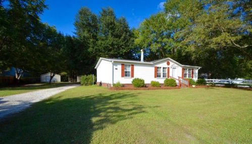 642 Barn Rd, Bonneau, SC 29431-8421