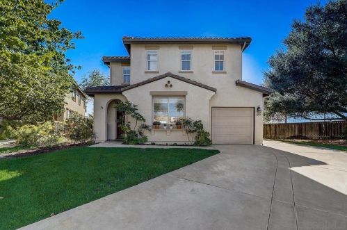 1055 Bells Dr, Oceanside, CA 92057-1923