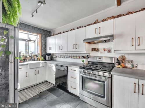 246 Ross St, Lancaster PA  17602-1940 exterior