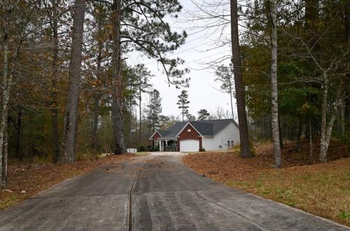 25 Horseshoe Ct, Porterdale, GA 30014-8334