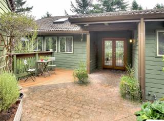 1503 Woodside Dr, Tacoma, WA 98466-5718