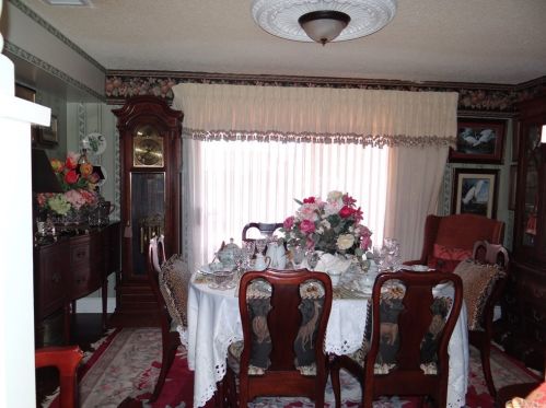 1528 Rosehill Dr, Riverside CA  92507-0614 exterior