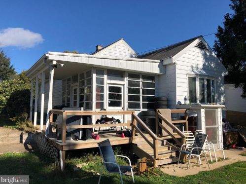 128 Roselawn Ave, Lancaster PA  17603-6673 exterior