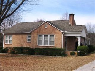 1305 Rock Creek Rd, Toccoa, GA 30577-8058