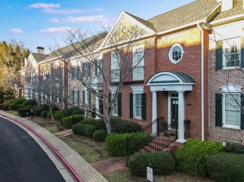 4717 Ivy Ridge Dr, Atlanta, GA 30339-1345