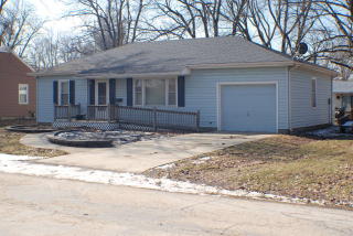 413 18th St, Martinstown, MO 63565-1240