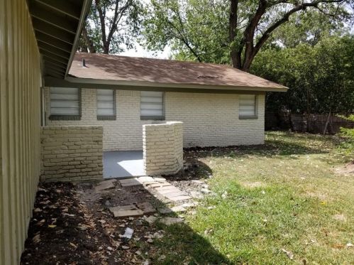 5712 Trail Lake Dr, Fort Worth TX  76133-2534 exterior