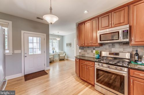 2009 Grace Church Rd, Silver Spring MD 20910-2116 exterior