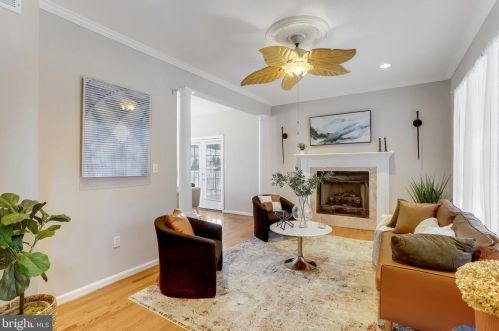 6803 Braddock Rd, Springfield VA  22151-3601 exterior