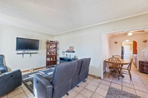 9735 Virginia Ave, South Gate, CA 90280-4623