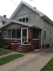 1024 Woodsdale Ave, Toledo OH  43609-3056 exterior