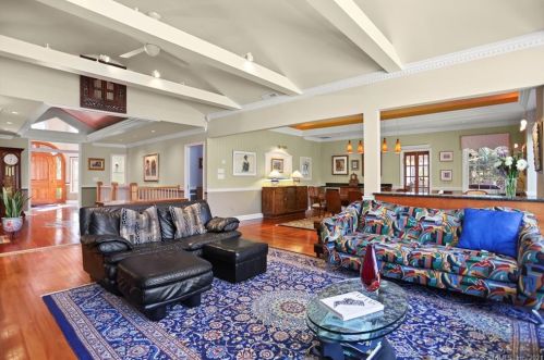 17 Carrington Dr, Greenwich CT  06831-3119 exterior