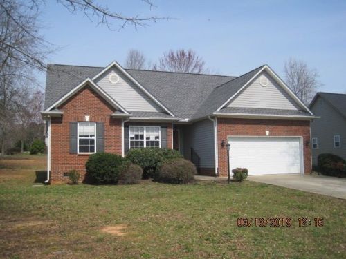 212 Ethan Dr, Roebuck, SC 29376-2835