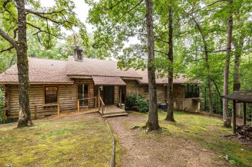 402 Melson Rd, Cave Spring, GA 30124-2206
