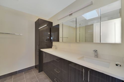 8293 Ozanam Ave, Niles IL  60714-2454 exterior