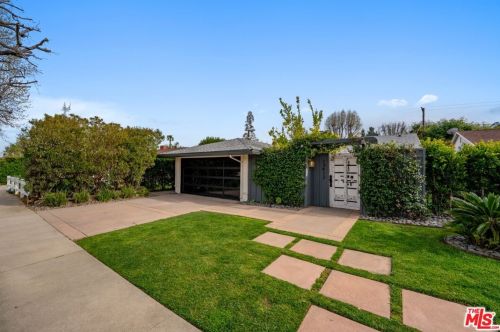 13412 Albers St, Van Nuys, CA 91401-5318
