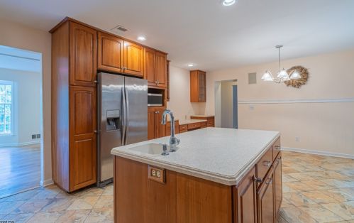 41 Springhill Rd, Dover NJ  07869-4323 exterior