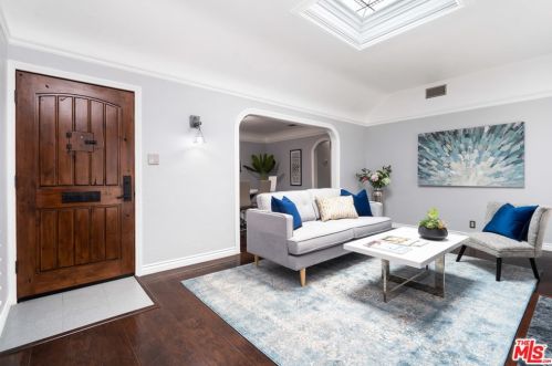 612 Ivy St, Glendale CA  91204-1012 exterior