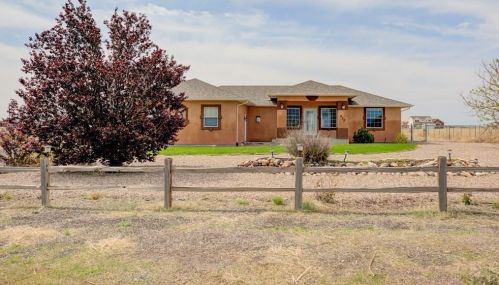932 Walden Dr, Pueblo, CO 81007-2306