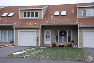 615 Willow Crest Dr, Pittston, PA 18640-3380