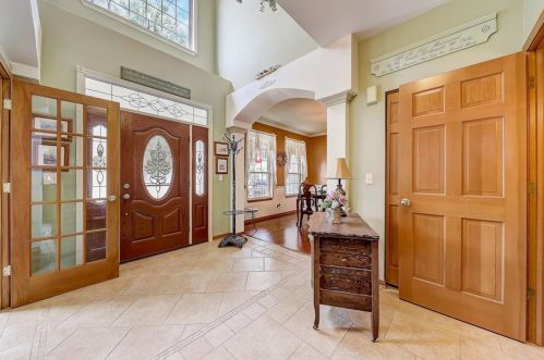 2809 Bridleway Ct, Carpentersville, IL 60110-3367